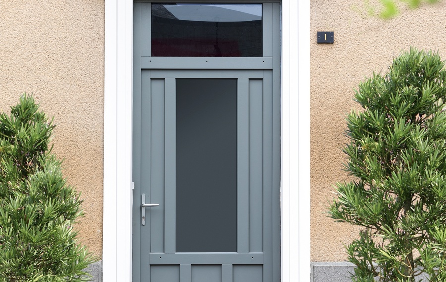 Notre gamme de porte d'entrée en BOIS CLASSIQUE et CREATIVE CONTEMPORAINE à LILLE